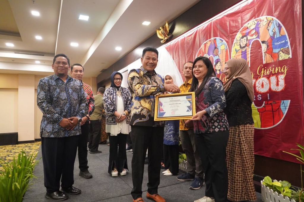 Beri Penghargaan Pendonor Darah, Plt. Bupati Sidoarjo: Donor Darah itu Gaya Hidup Penyelamat Sesama