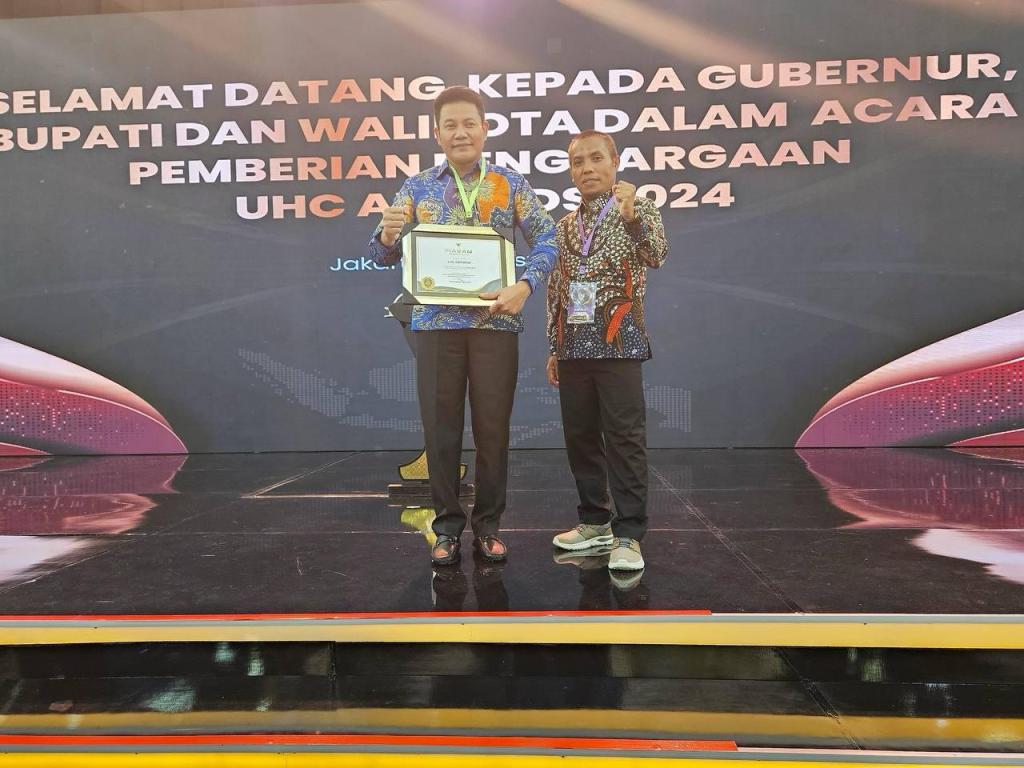 Plt. Bupati Sidoarjo Terima Penghargaan UHC Award&nbsp;2024