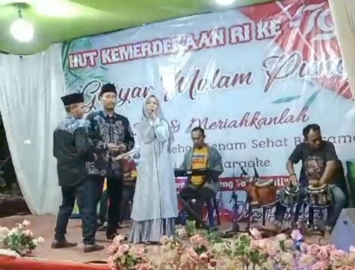 Semangat Kebersamaan Warnai Malam Pentas HUT RI ke-79 di Dusun Pereng&nbsp;Tale