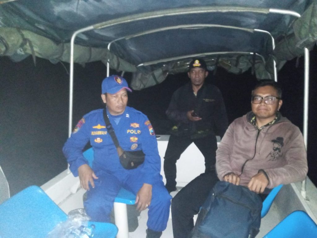 Patroli Malam di Perairan Sidoarjo, Upaya Satpolairud Jaga Kamtibmas Aman dan&nbsp;Kondusif