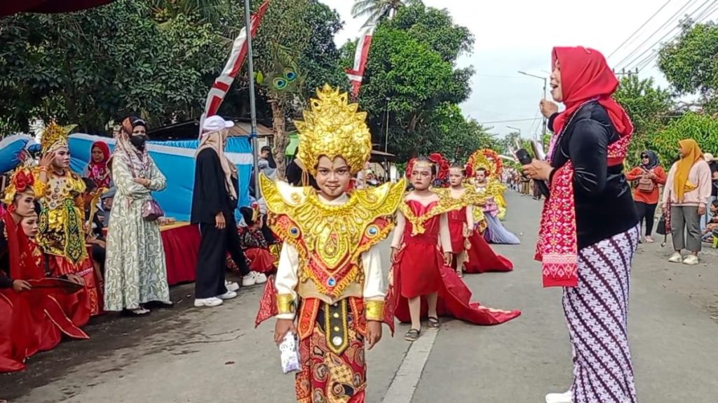 SDN Lojejer 05 Turut Meriahkan Kirab Budaya HUT RI ke-79 dengan Tema Kreasi Budaya&nbsp;Nusantara